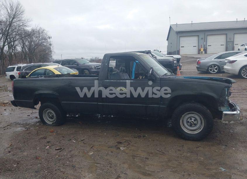 Photo 14 of 1994 Chevrolet Gmt-400 C1500 (VIN 1GCEC14Z7RZ243583)