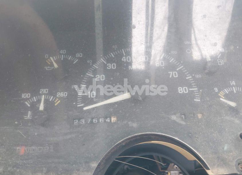 Photo 7 of 1994 Chevrolet Gmt-400 C1500 (VIN 1GCEC14Z7RZ243583)