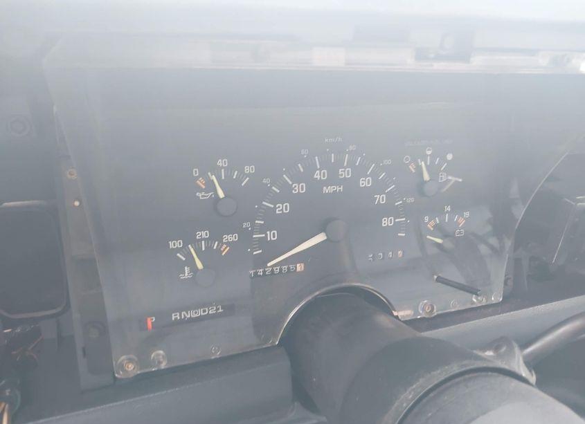 Photo 7 of 1993 Chevrolet Gmt-400 C1500 (VIN 1GCEC14Z8PZ256968)