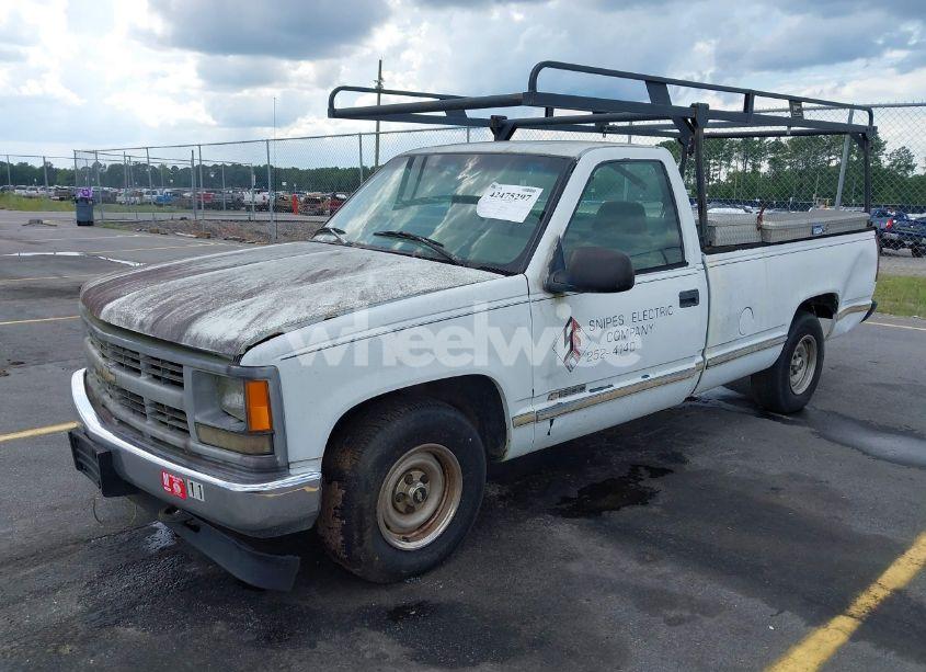 Photo 2 of 1995 Chevrolet Gmt-400 C1500 (VIN 1GCEC14ZXSZ280309)