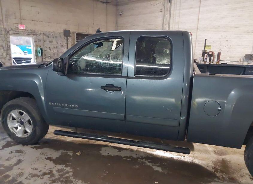 Photo 15 of 2007 Chevrolet Silverado 1500 LT1 (VIN 1GCEC19007Z562590)