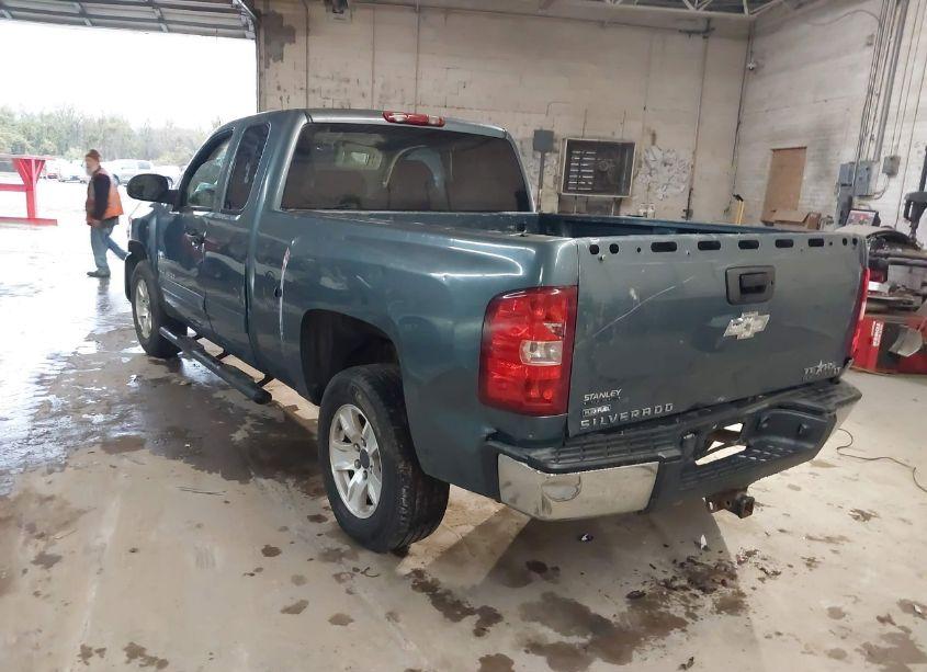 Photo 3 of 2007 Chevrolet Silverado 1500 LT1 (VIN 1GCEC19007Z562590)