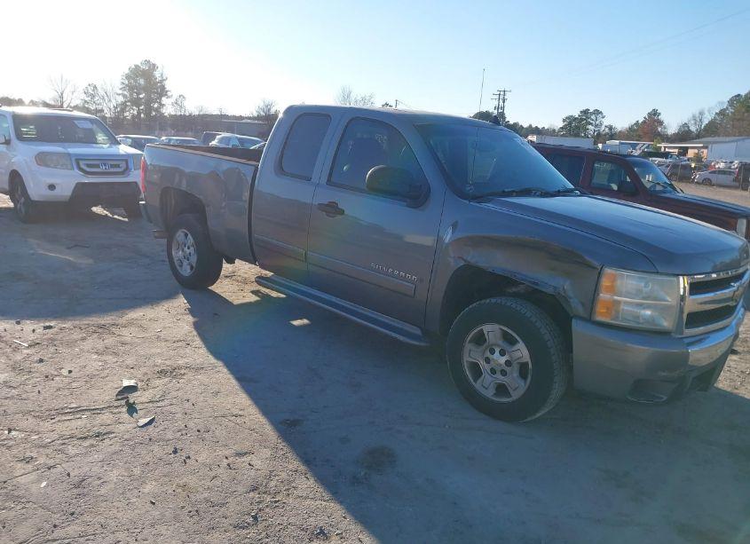 2007 Chevrolet Silverado 1500 LT2 (VIN 1GCEC19017Z558970) main photo