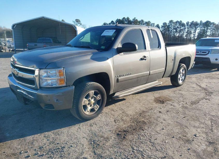 Photo 2 of 2007 Chevrolet Silverado 1500 LT2 (VIN 1GCEC19017Z558970)