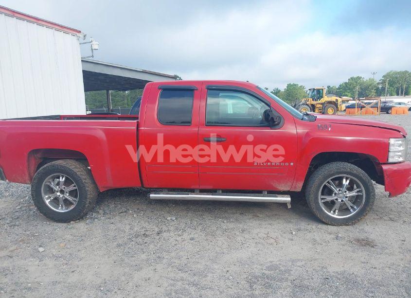 Photo 13 of 2007 Chevrolet Silverado 1500 LT1 (VIN 1GCEC19027Z502990)