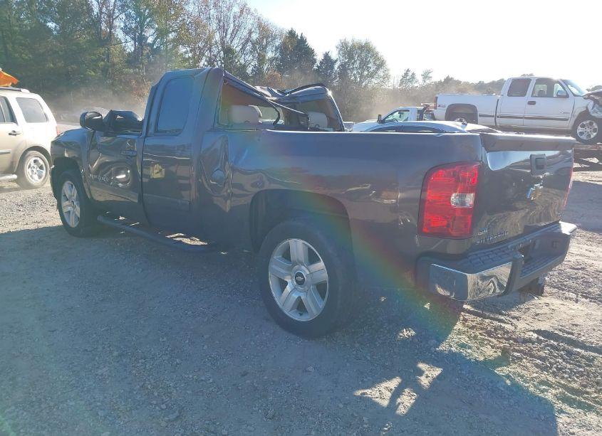 Photo 3 of 2007 Chevrolet Silverado 1500 LTZ (VIN 1GCEC19057Z562102)