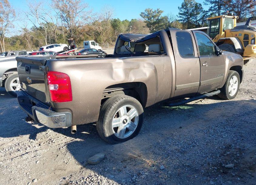 Photo 4 of 2007 Chevrolet Silverado 1500 LTZ (VIN 1GCEC19057Z562102)