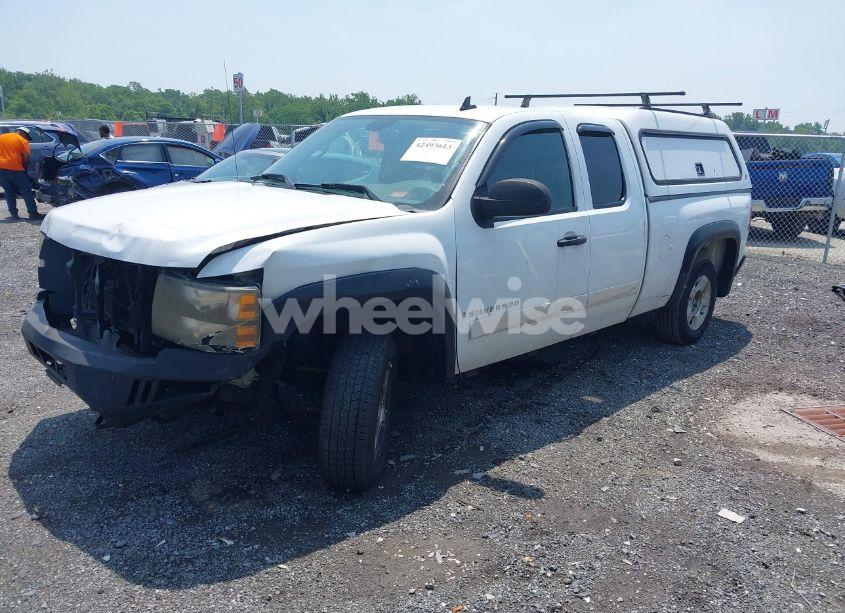 Photo 2 of 2008 Chevrolet Silverado 1500 LT1 (VIN 1GCEC19068Z163524)