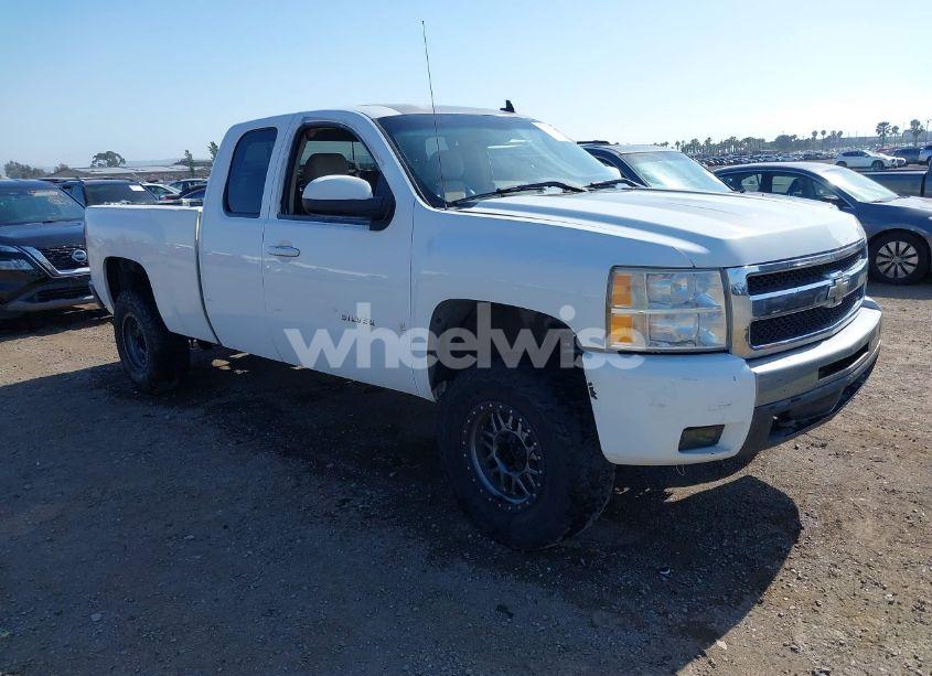 2008 Chevrolet Silverado 1500 LT1 (VIN 1GCEC19088Z141797) main photo