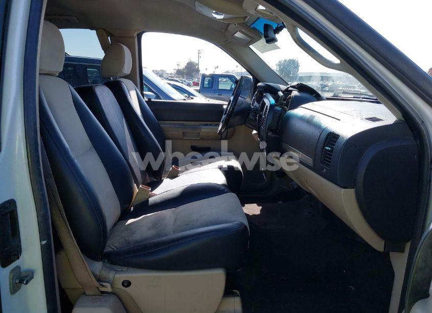 Photo 5 of 2008 Chevrolet Silverado 1500 LT1 (VIN 1GCEC19088Z141797)