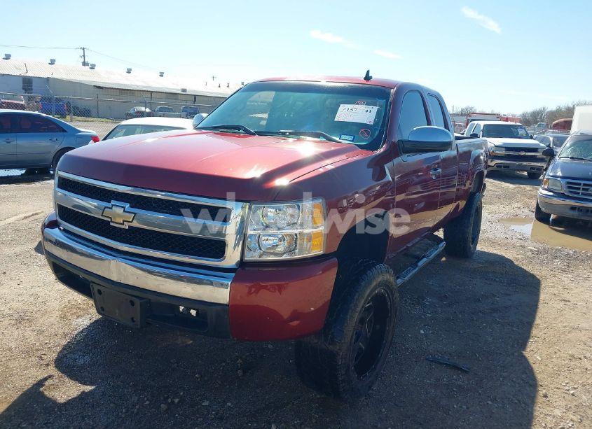 Photo 2 of 2007 Chevrolet Silverado 1500 LT1 (VIN 1GCEC19C07Z513822)