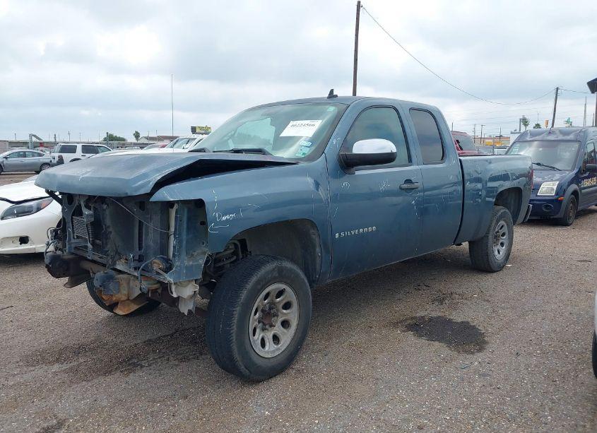 Photo 2 of 2008 Chevrolet Silverado 1500 WORK TRUCK (VIN 1GCEC19C08Z153095)