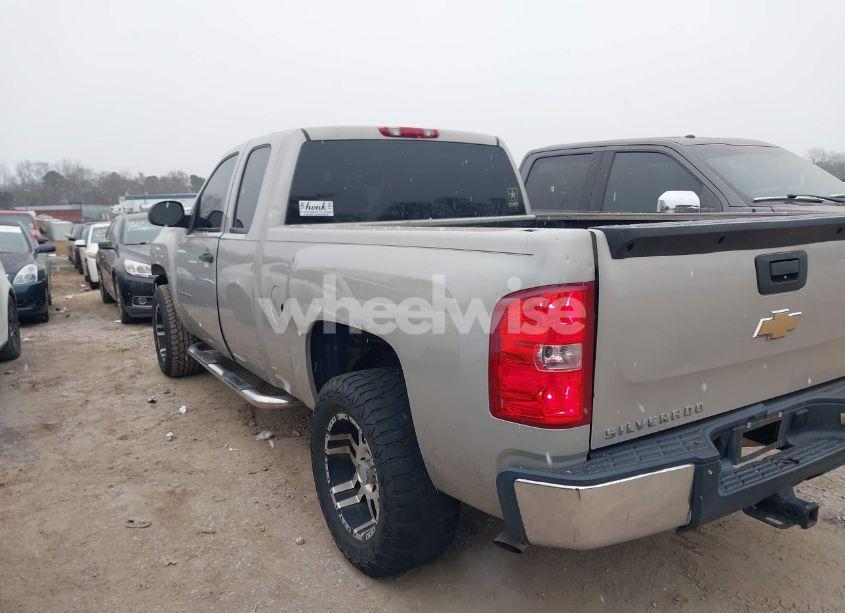Photo 3 of 2007 Chevrolet Silverado 1500 WORK TRUCK (VIN 1GCEC19C17Z503025)