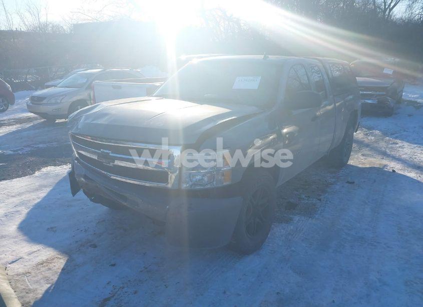 Photo 2 of 2009 Chevrolet Silverado 1500 LS (VIN 1GCEC19C39Z197223)