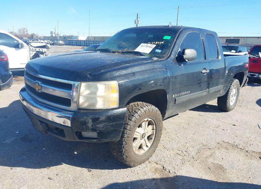 Photo 2 of 2008 Chevrolet Silverado 1500 LT1 (VIN 1GCEC19C68Z175344)