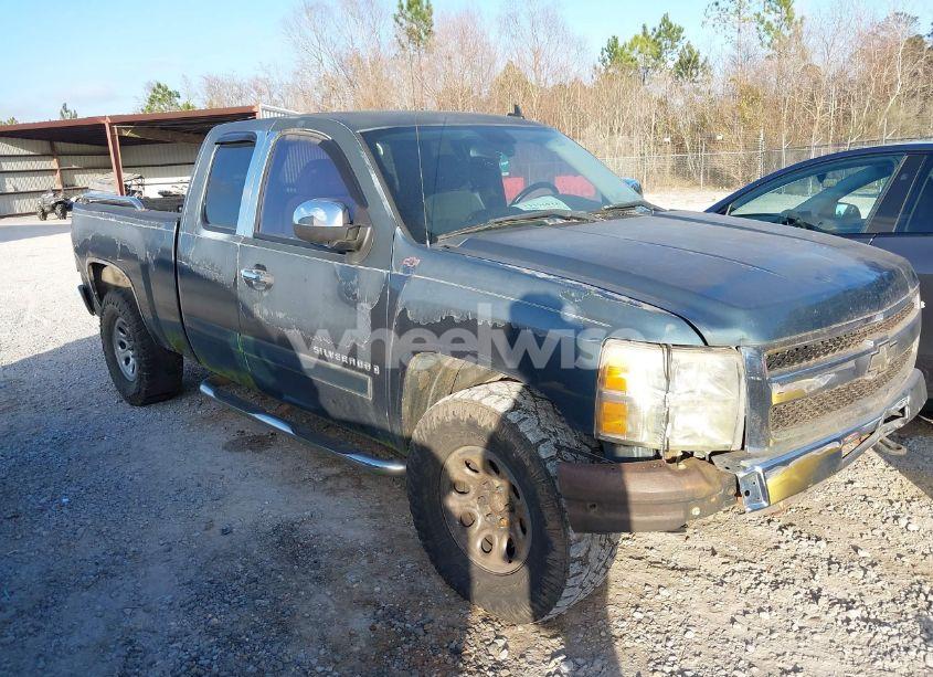 2008 Chevrolet Silverado C1500 (VIN 1GCEC19C98Z250943) main photo