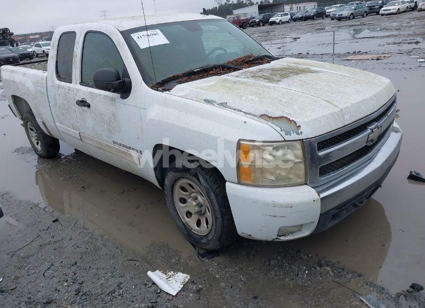 2007 Chevrolet Silverado 1500 LT1 (VIN 1GCEC19CX7Z530028) main photo
