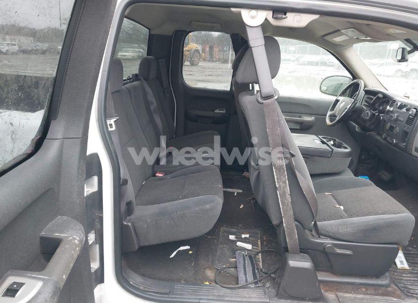 Photo 8 of 2007 Chevrolet Silverado 1500 LT1 (VIN 1GCEC19CX7Z530028)