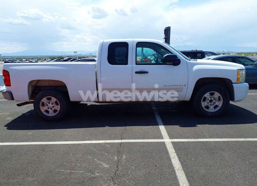 Photo 13 of 2007 Chevrolet Silverado 1500 LT1 (VIN 1GCEC19CX7Z566138)