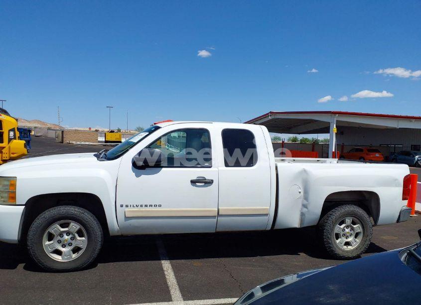 Photo 14 of 2007 Chevrolet Silverado 1500 LT1 (VIN 1GCEC19CX7Z566138)