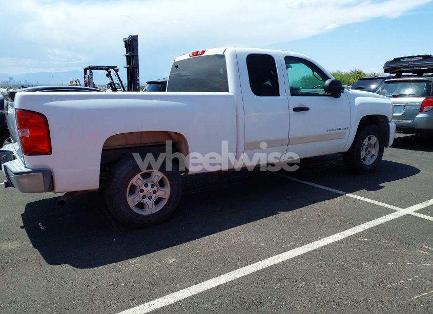 Photo 4 of 2007 Chevrolet Silverado 1500 LT1 (VIN 1GCEC19CX7Z566138)