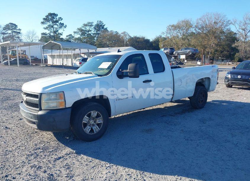 Photo 2 of 2007 Chevrolet Silverado 1500 WORK TRUCK (VIN 1GCEC19J97E567870)