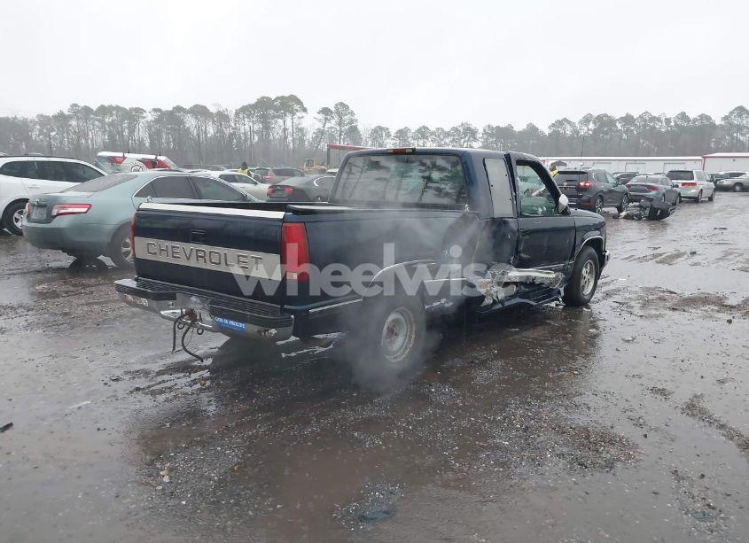 Photo 4 of 1994 Chevrolet Gmt-400 C1500 (VIN 1GCEC19K4RE121217)