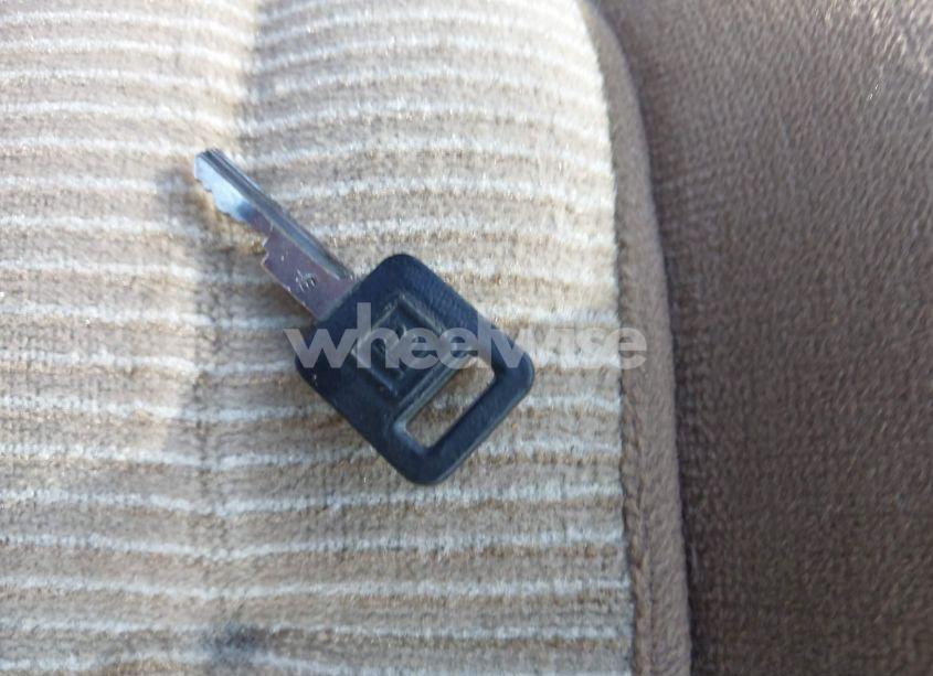 Photo 11 of 1994 Chevrolet Gmt-400 C1500 (VIN 1GCEC19K5RE230530)