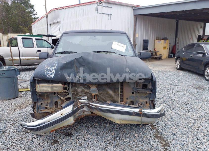 Photo 13 of 1995 Chevrolet Gmt-400 C1500 (VIN 1GCEC19K5SE147685)