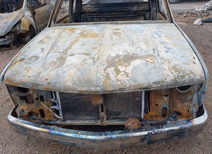 Photo 10 of 1995 Chevrolet Gmt-400 C1500 (VIN 1GCEC19KXSE267899)