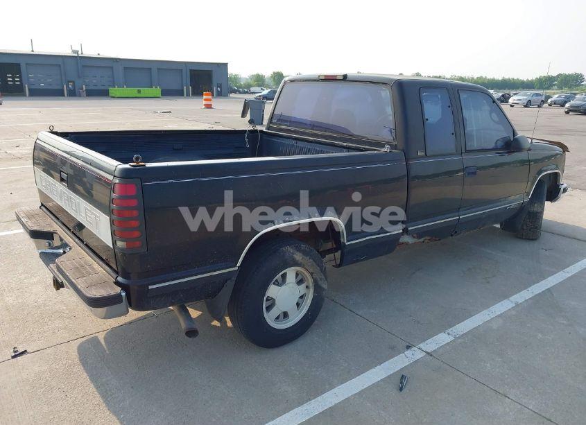 Photo 4 of 1996 Chevrolet Gmt-400 C1500 (VIN 1GCEC19M1TE140168)