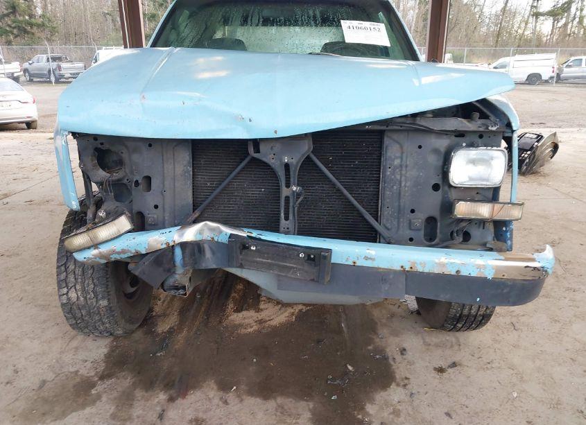 Photo 6 of 1996 Chevrolet Gmt-400 C1500 (VIN 1GCEC19M1TE158511)