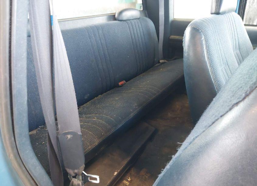 Photo 8 of 1996 Chevrolet Gmt-400 C1500 (VIN 1GCEC19M1TE158511)