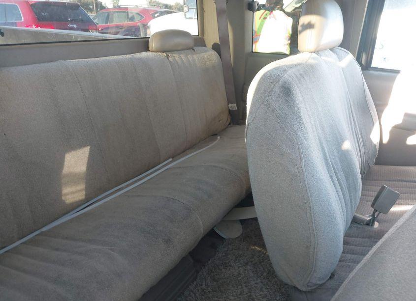 Photo 8 of 1998 Chevrolet C1500 FLEETSIDE (VIN 1GCEC19M3WE152004)