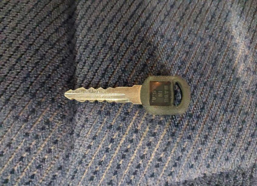 Photo 11 of 1996 Chevrolet Gmt-400 C1500 (VIN 1GCEC19M5TE118450)