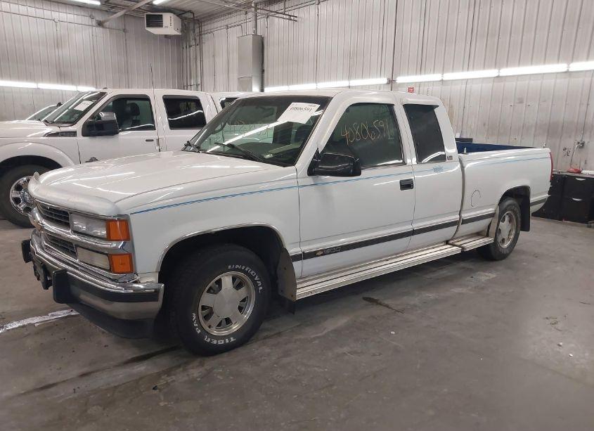 Photo 2 of 1996 Chevrolet Gmt-400 C1500 (VIN 1GCEC19M5TE118450)