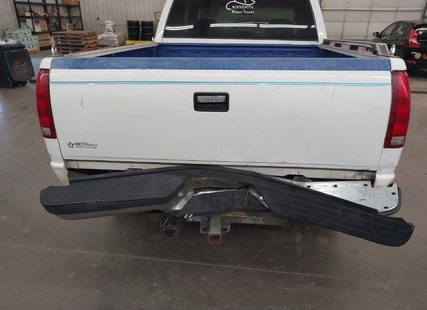 Photo 6 of 1996 Chevrolet Gmt-400 C1500 (VIN 1GCEC19M5TE118450)