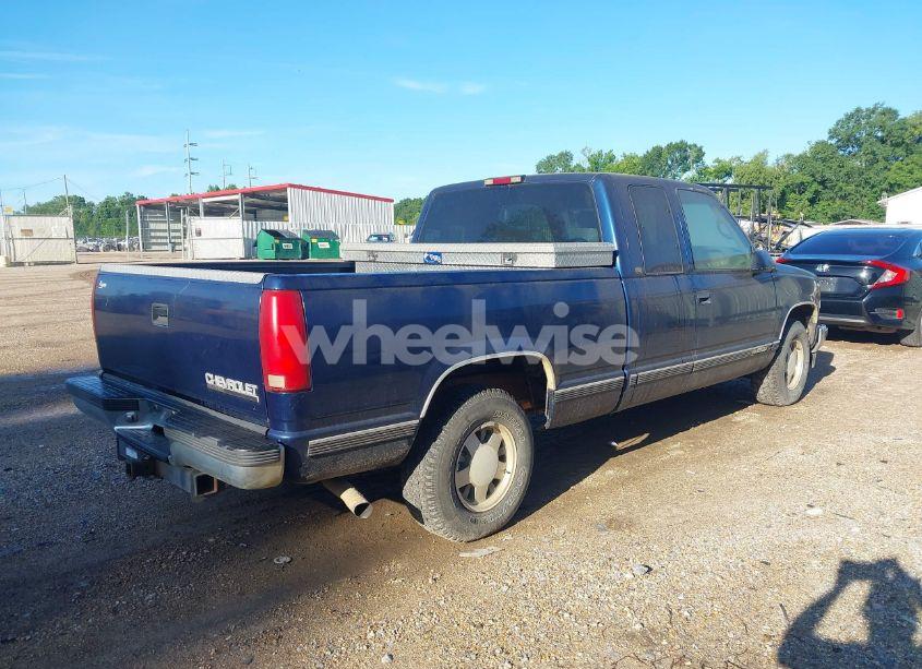 Photo 4 of 1998 Chevrolet C1500 FLEETSIDE (VIN 1GCEC19M8WR156249)