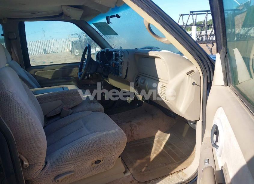 Photo 5 of 1998 Chevrolet C1500 FLEETSIDE (VIN 1GCEC19M8WR156249)