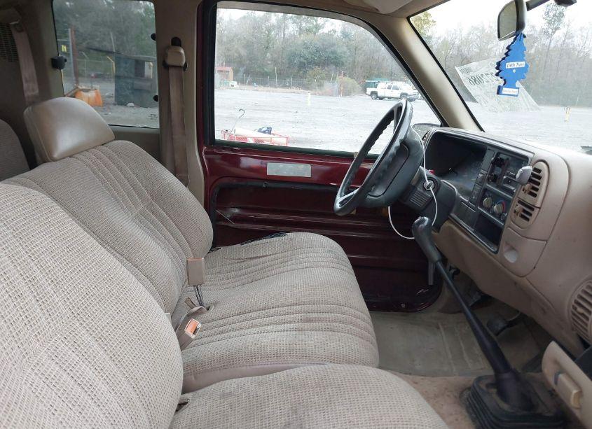 Photo 5 of 1997 Chevrolet C1500 FLEETSIDE (VIN 1GCEC19MXVE239610)