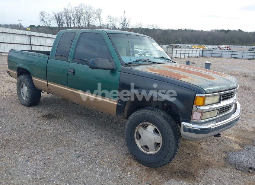 1999 Chevrolet C1500 LS (VIN 1GCEC19R0XR110573) main photo