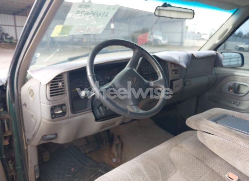 Photo 14 of 1999 Chevrolet C1500 LS (VIN 1GCEC19R0XR110573)