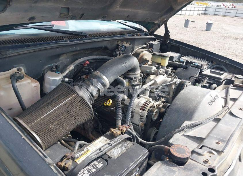 Photo 15 of 1999 Chevrolet C1500 LS (VIN 1GCEC19R0XR110573)