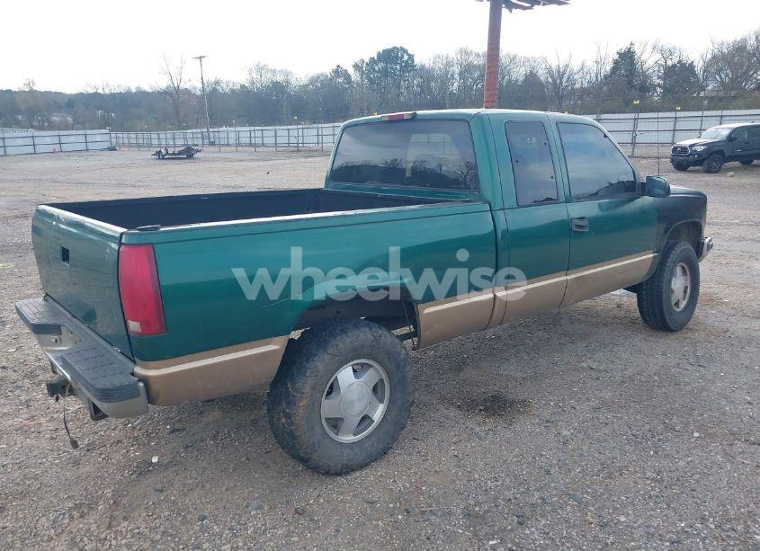 Photo 4 of 1999 Chevrolet C1500 LS (VIN 1GCEC19R0XR110573)