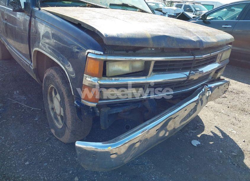 Photo 6 of 1996 Chevrolet Gmt-400 C1500 (VIN 1GCEC19R2TE224298)