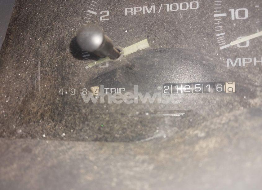 Photo 7 of 1996 Chevrolet Gmt-400 C1500 (VIN 1GCEC19R2TE224298)