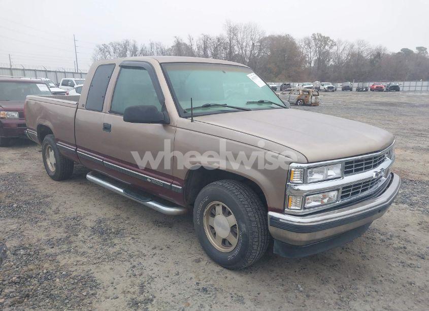 1997 Chevrolet C1500 FLEETSIDE (VIN 1GCEC19R2VE226183) main photo