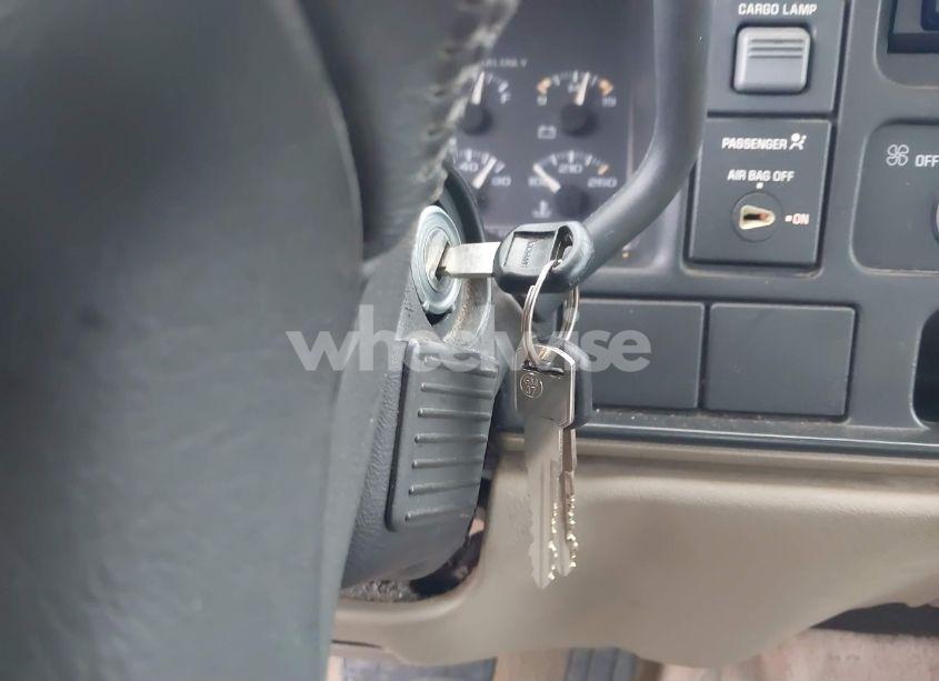 Photo 11 of 1997 Chevrolet C1500 FLEETSIDE (VIN 1GCEC19R2VE226183)