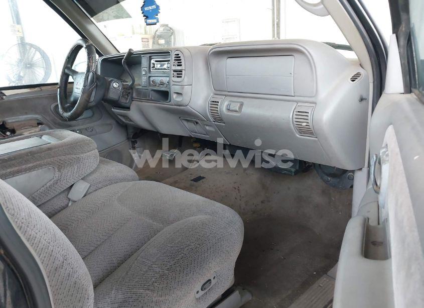 Photo 5 of 1997 Chevrolet C1500 FLEETSIDE (VIN 1GCEC19R5VE115630)