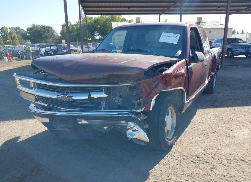 Photo 2 of 1996 Chevrolet Gmt-400 C1500 (VIN 1GCEC19R6TE217368)